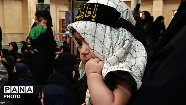 مصلی زنجان غرق در عطر علی‌اصغر(ع)