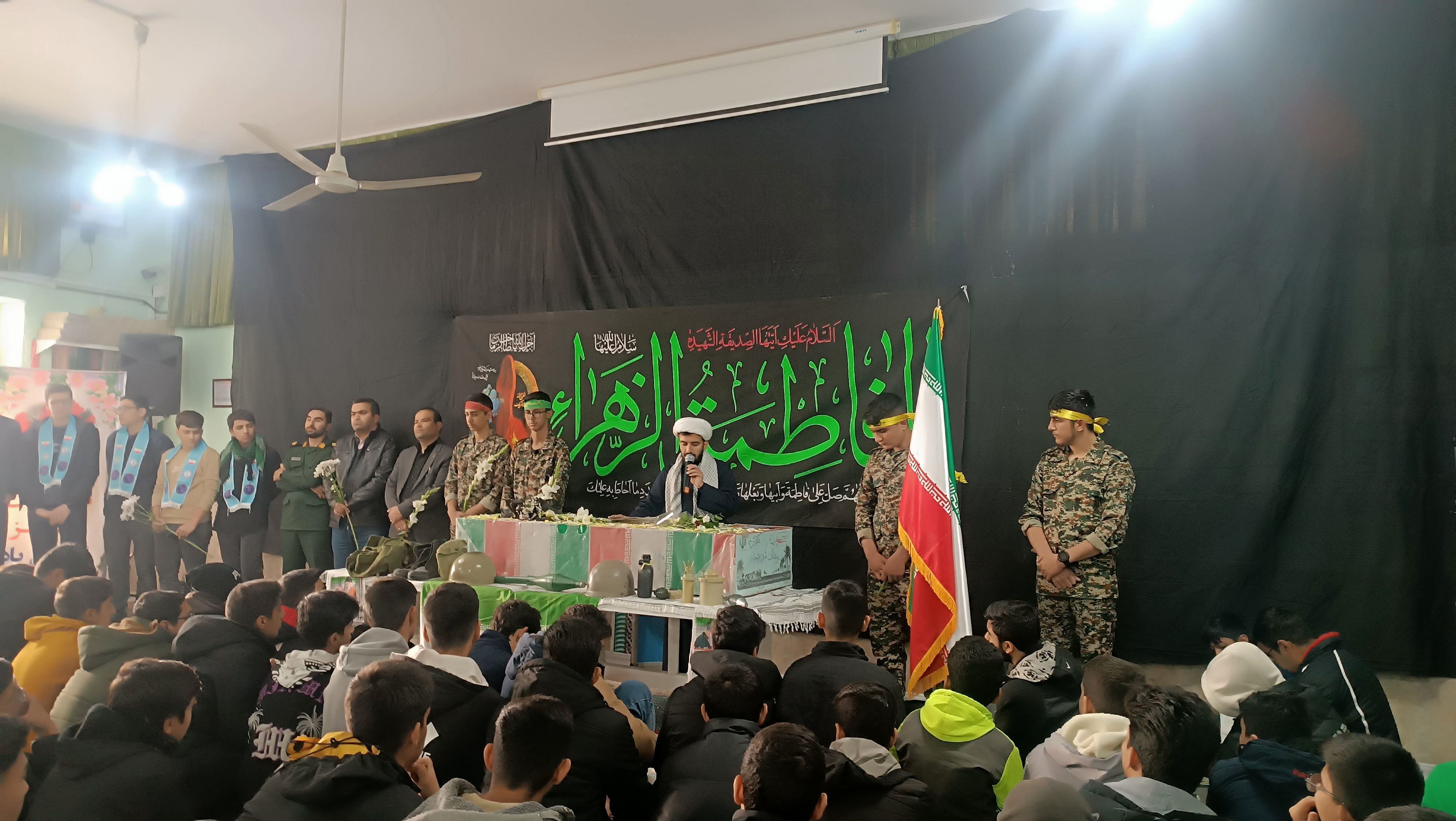 مراسم استقبال از شهید گمنام در دبیرستان شاهد ابوذر غفاری نیشابور 