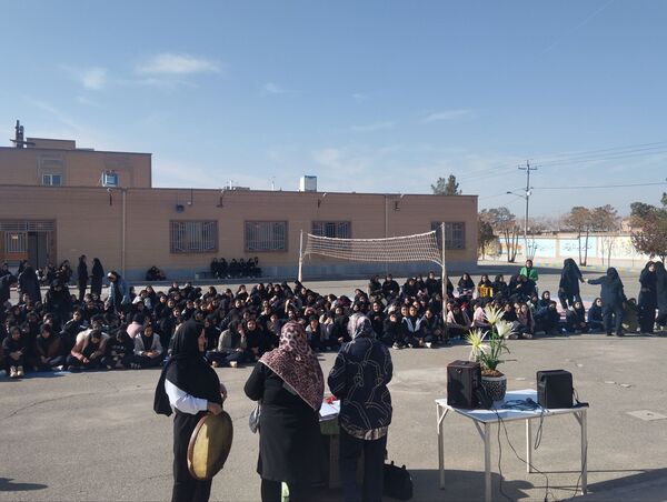 جشن میلاد امام زمان در هنرستان شهید شهیدی خلیل آباد 