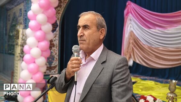جشن تکلیف دانش‌آموزان دختر در شهرستان دهدشت