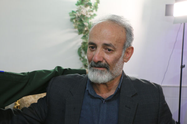 رونمایی از کتاب «بابای قهرمان من» با حضور فرزندان شهدای مدافع حرم