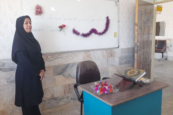 مراسم استقبال از دانش‌آموزان جدید در مدرسه هاجر 