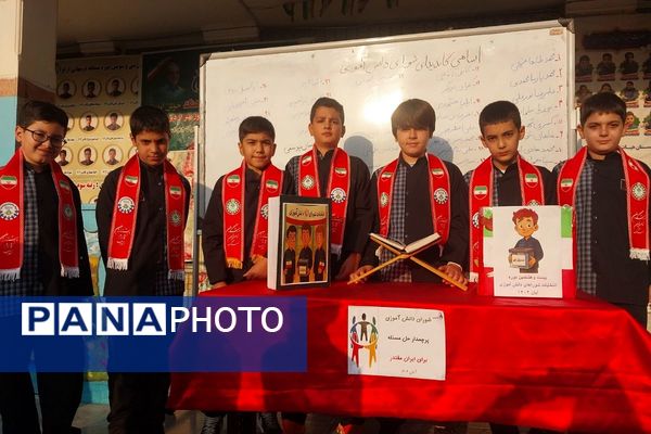 جوانه های دموکراسی در قدس؛شور وهیجان دانش آموزان قدس در انتخابات شورای دانش آموزی