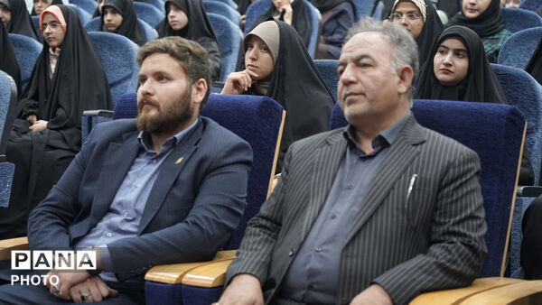 اختتامیه نمایشگاه های مدرسه انقلاب