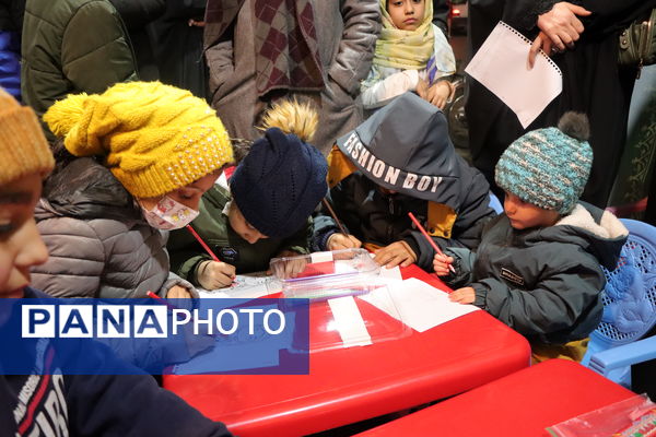 پذیرایی نوجوانان سید مرکز سلاله از منتظران ظهور در ایام فرخنده نیمه شعبان