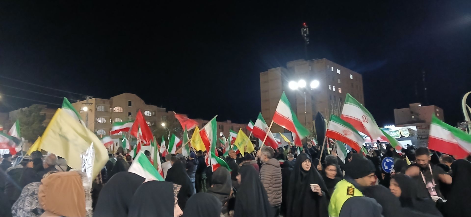چهل و چهارمین راهپیمایی مردم ساوجبلاغ در خون‌خواهی رهبر شهیدشان 