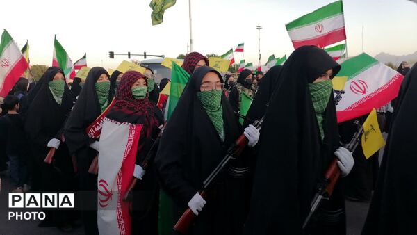 رژه حماسی جان فدایان ایران در یزد