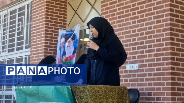 آیین نواختن زنگ انقلاب و جشن آغاز دهه مبارک فجر در گالیکش