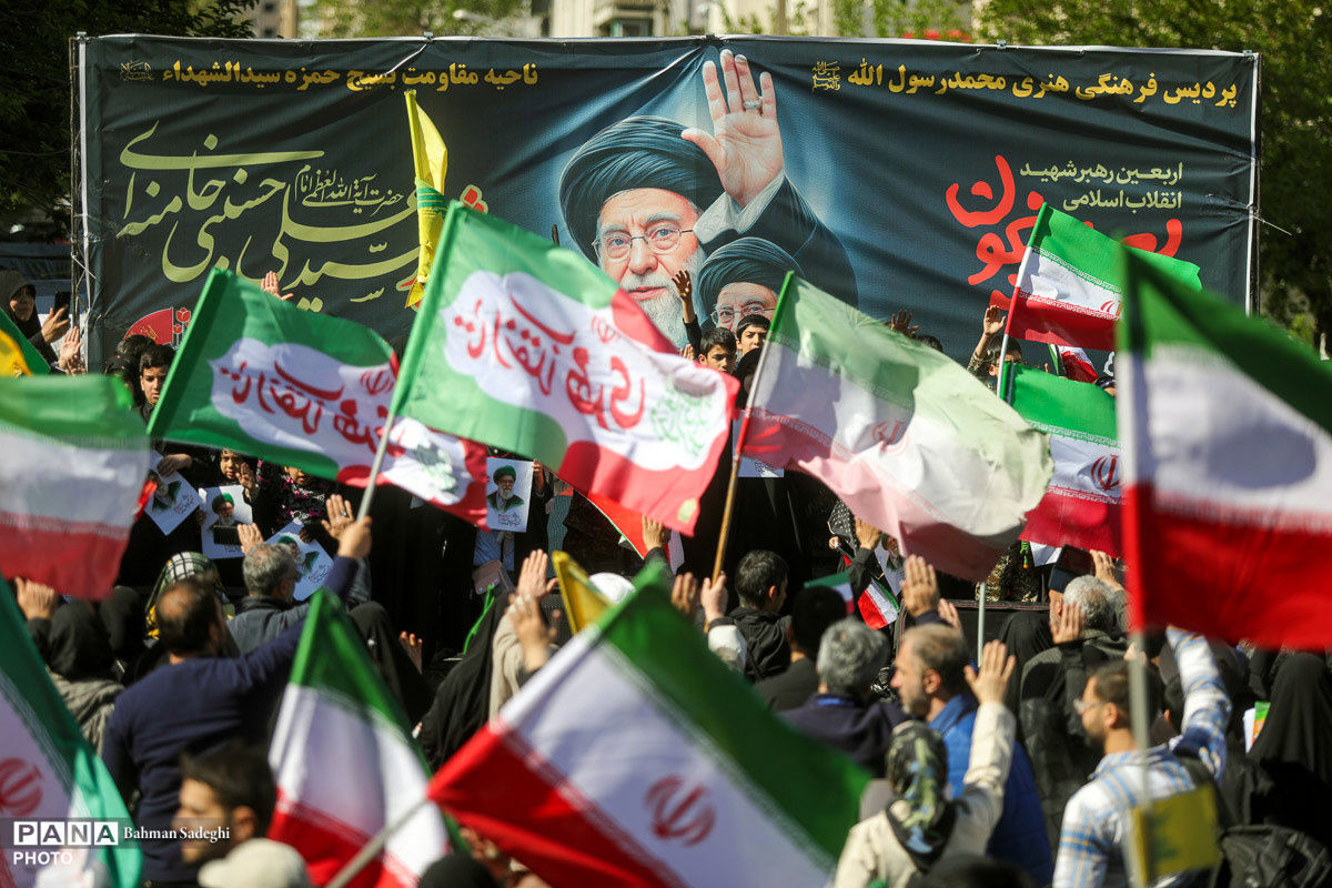 دشمن آمریکایی – صهیونی تصاحب یک وجب از خاک ایران را به گور می‌برد