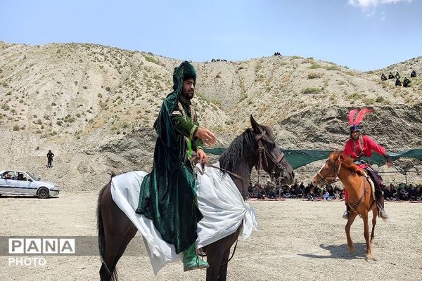 مراسم تعزیه خوانی امام حسین (ع) در روز عاشورای حسینی، شهر بار نیشابور