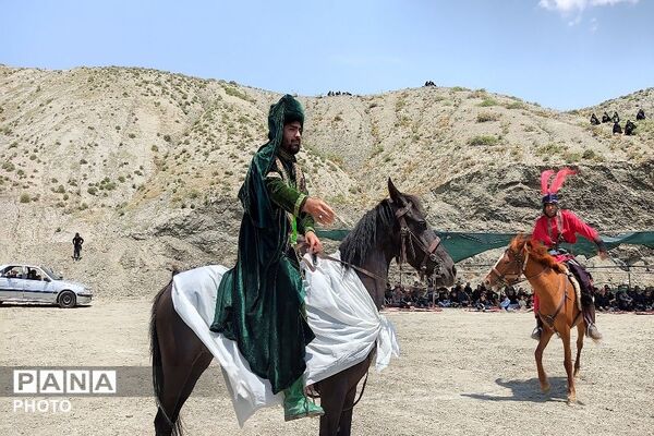 مراسم تعزیه خوانی امام حسین (ع) در روز عاشورای حسینی، شهر بار نیشابور