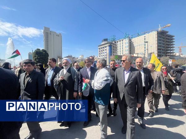 مشهد، حماسه‌ای به وسعت قدس؛ طنین فریاد مقاومت در خیابان‌ها