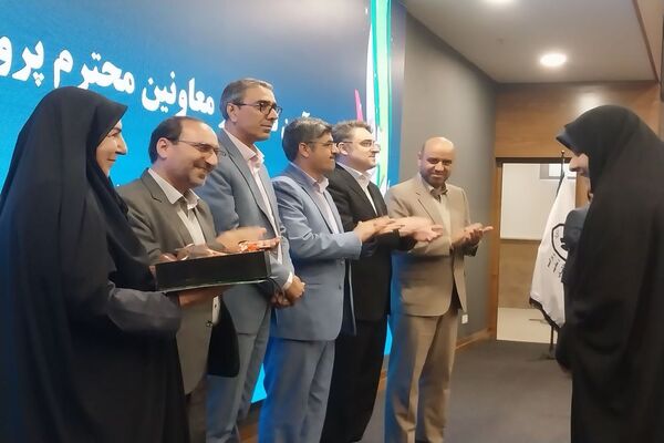 مراسم تقدیر از مشاورین و معاونین پرورشی مدارس ناحیه سه مشهد