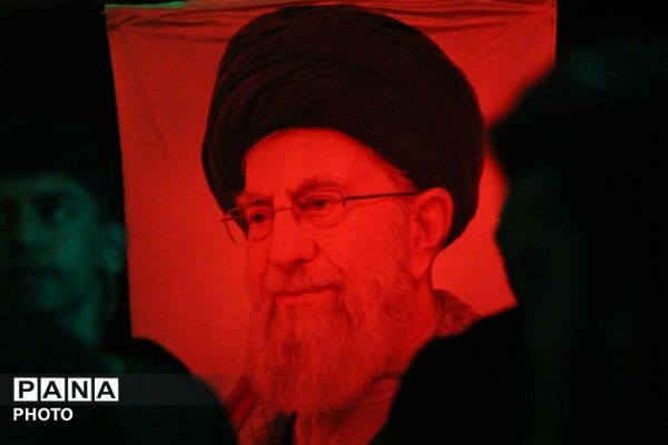 از کوچه‌های محرم تا میدان عاشقی؛ نوجوانان در مسیر پرچم‌داری امام حسین(ع)