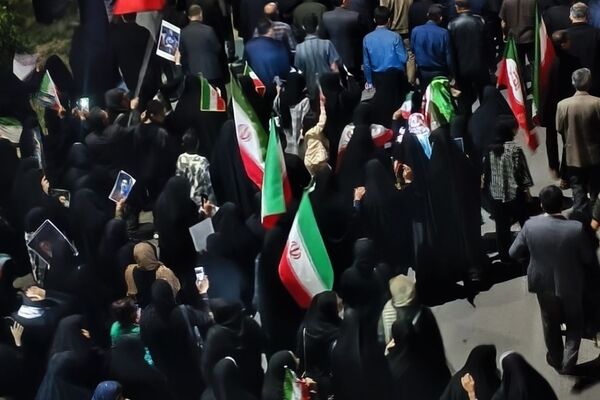 اجتماع میثاق  با امام شهید و بیعت با سومین رهبر انقلاب اسلامی در گچساران