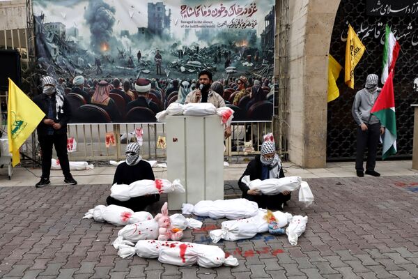 غرش خشم انقلابی دانشجویان دانشگاه آزاد مشهد علیه صهیونیسم و فریاد همبستگی با غزه