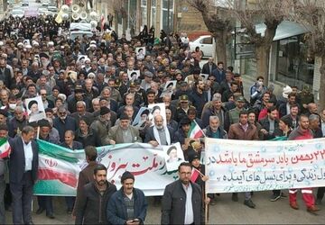 شلمزار با شکوهی مثال‌زدنی ۲۲ بهمن را گرامی داشت