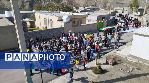 مردم بشاگرد پا به پای انقلاب
