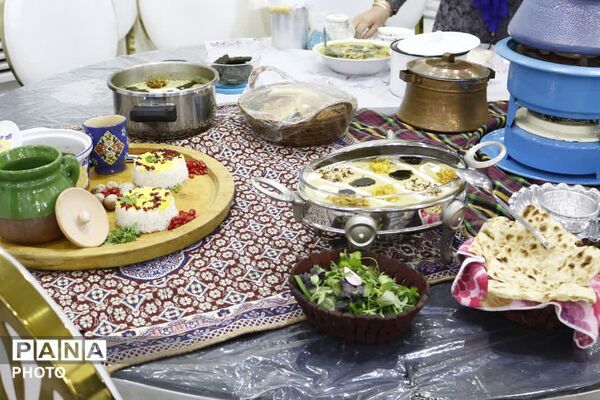  پیاده‌روی خانوادگی و جشنواره‌های بومی به مناسبت هفته تربیت‌بدنی در فیروزکوه