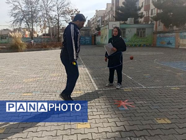 مسابقات ورزشی پدر دختری به مناسبت روز پدر