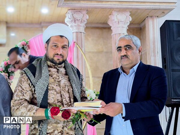 مراسم تجلیل و تقدیر از فرهنگیان در عنبرآباد