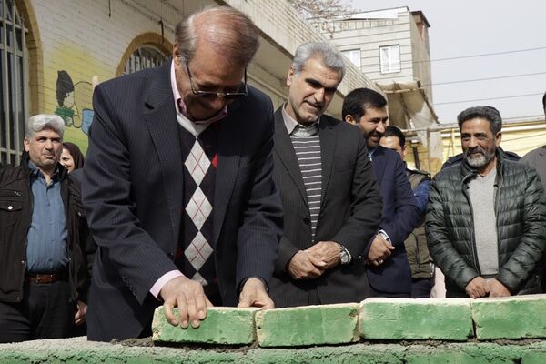آیین خشت‌گذاری مدرسه مشارکتی قائم آل محمد (عج) پاکدشت 