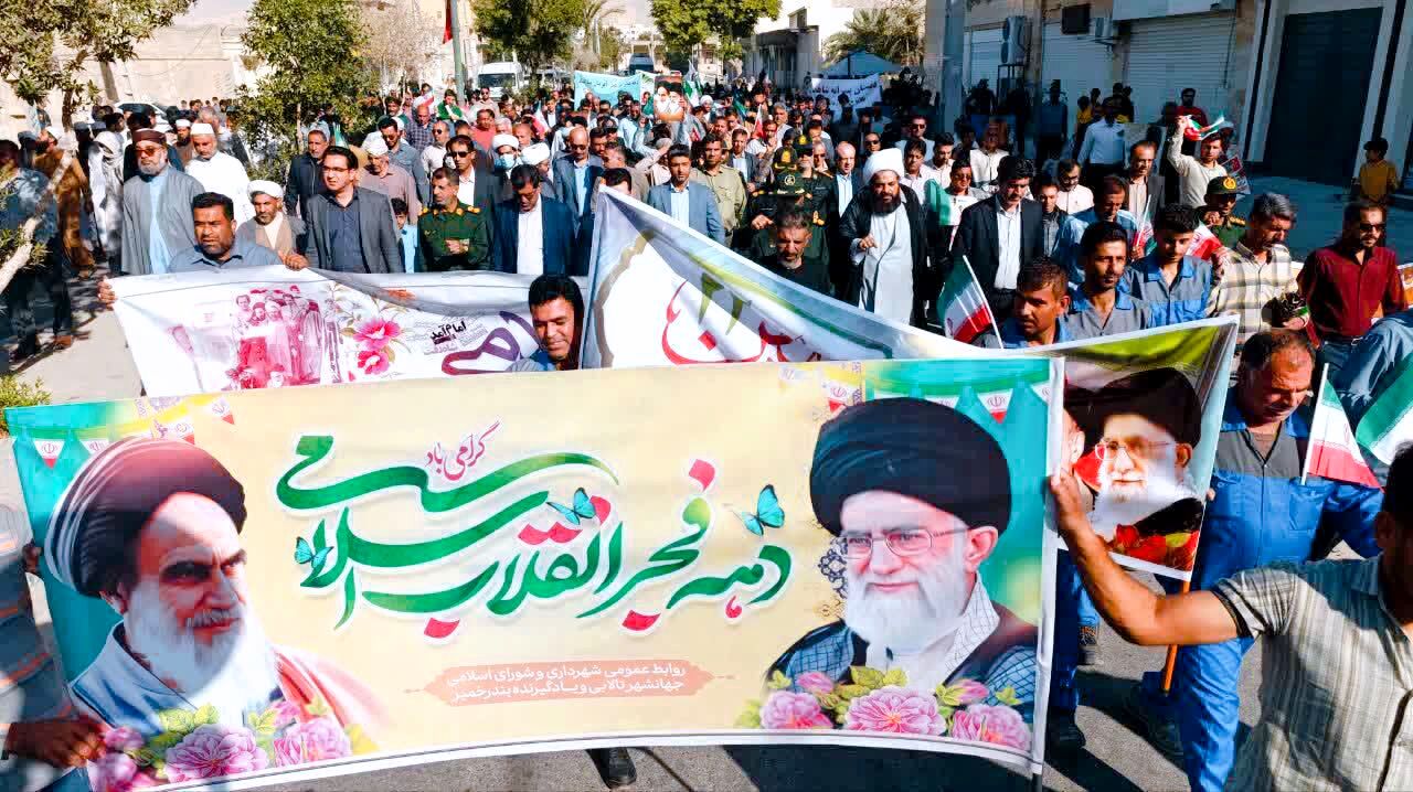 حضور حماسی مردم انقلابی بندرخمیر در راهپیمایی ۲۲ بهمن