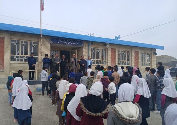 بازدید مدیر آموزش وپرورش مانه و سملقان از مدارس روستایی شهرستان مانه