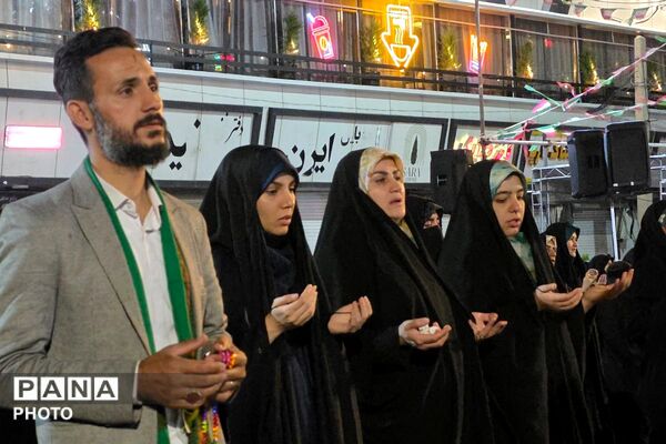 تداوم حضور در خیابان‌ها؛ رمز اتحاد و پیروزی 
