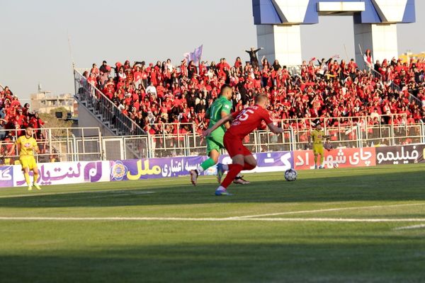 بازی بدون گل تراکتور و فجر سپاسی