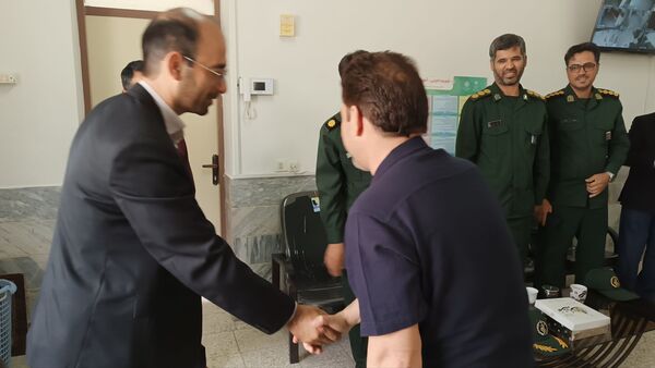 بازدید فرمانده بسیج دانش آموزی از دبیرستان شاهد صاحب الزمان 
