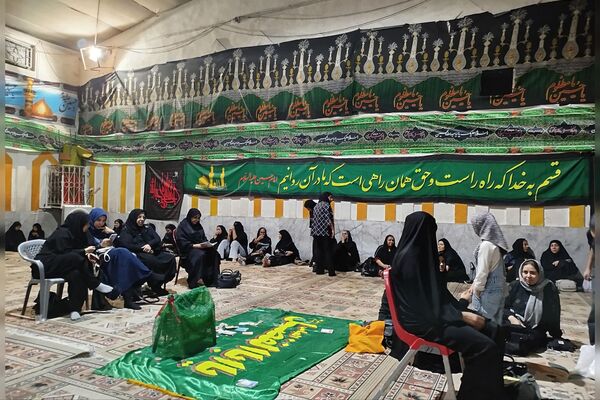 شور حسینی در شب چهارم محرم 1404 در هیات فرهنگیان ناحیه ۳ شیراز 