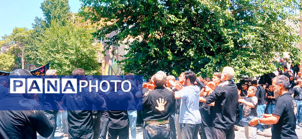 حماسه‌ای دیگر در بروجرد؛ حضور پرشور مردم در اجتماع عظیم عاشورایی