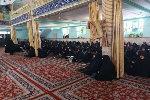 مراسم ترحیم و قرآن‌خوانی برای شهید جمهور و همراهان در مصلی چناران