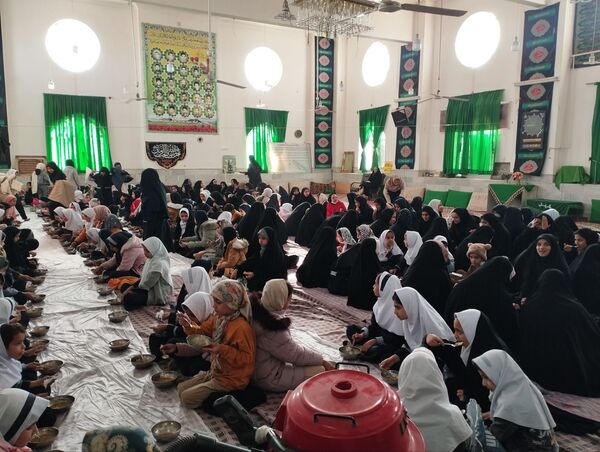 مراسم ولادت حضرت فاطمه زهرا در مهدیه صاحب زمان روستای دهنو شهرستان خلیل آباد