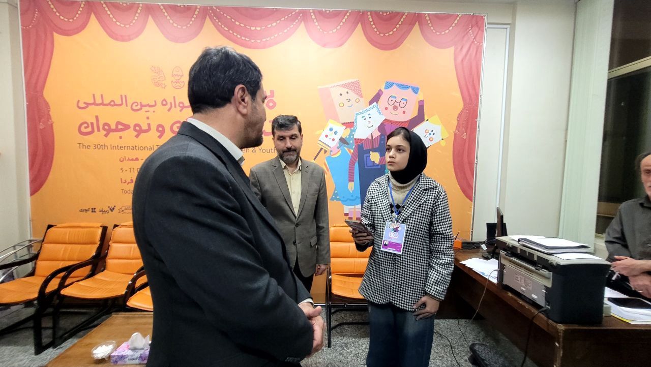 جشنواره‌ تئاتر، رفتار اجتماعی می‌سازد و فرهنگ را زنده نگه می‌دارد