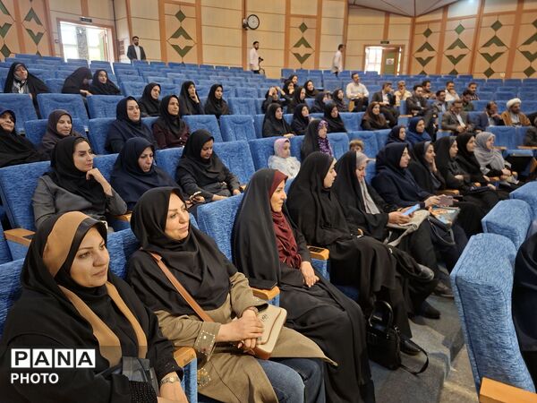 مدارس کانون پویندگی در عرصه تعلیم و تربیت هستند