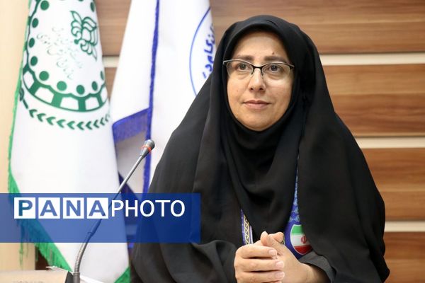 نشست صمیمانه قائم ‌مقام سازمان دانش‌آموزی کشور با روسای ادارات و مدرسین خراسان رضوی