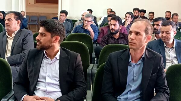 نشست توانمندسازی مدیران و مشاوران مدارس بن با محوریت پیشگیری از آسیب‌های اجتماعی