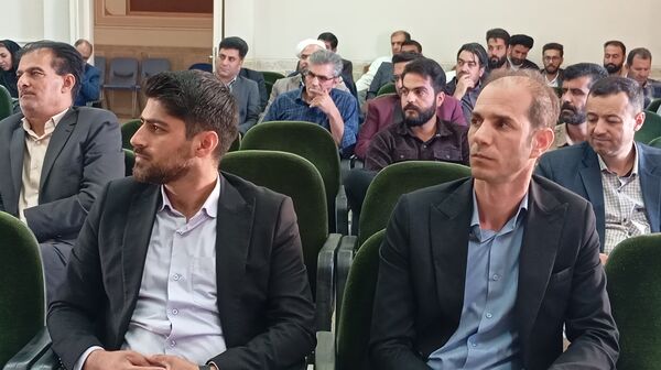 نشست توانمندسازی مدیران و مشاوران مدارس بن با محوریت پیشگیری از آسیب‌های اجتماعی