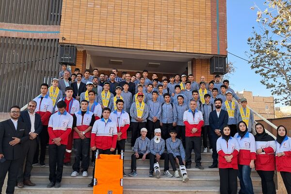 مراسم پدافند غیرعامل در دبیرستان بشارت بهارستان‌دو 