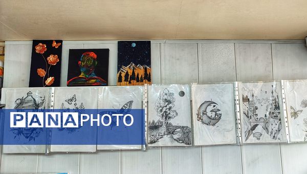 نمایشگاه هنری دانش آموزان در دبیرستان مهردخت 