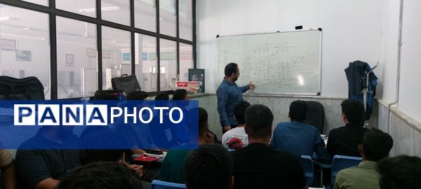 بازدید از مرکز فنی‌وحرفه‌ای حاجی‌آباد