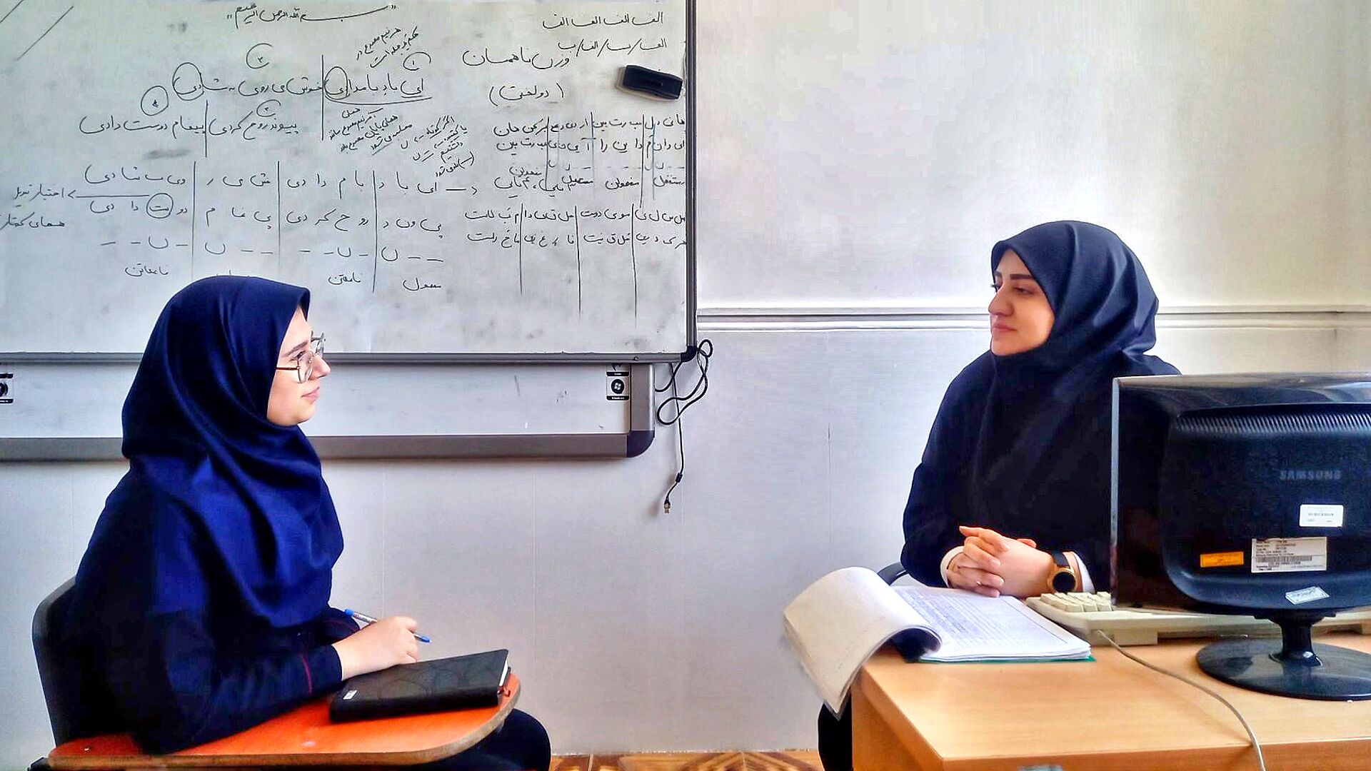 پوشش نسبی نثر فارسی در کتب درسی عامل حفاظت است