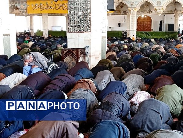 نماز جمعه در کاشمر 