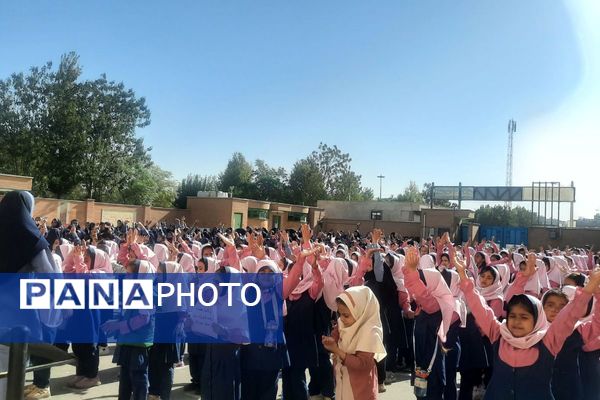  مراسم میلاد حضرت زینب (س)در مدرسه مهرآیین بهارستان دو