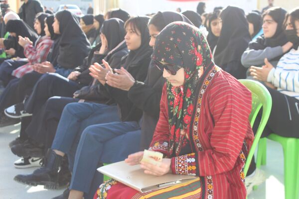 تجهیز هنرستان ۱۲ کلاسه «بصیرت سملقان»  به امکانات آموزشی نوین