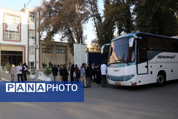 بدرقه دانش‌آموزان فعال عضو تشکل‌های دانش‌آموزی به مراسم دیدار با رهبر انقلاب