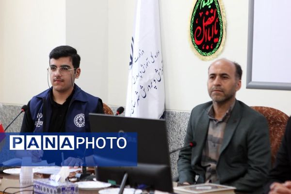 تجلیل از دانش‌آموز خبرنگاران پانا کاشان