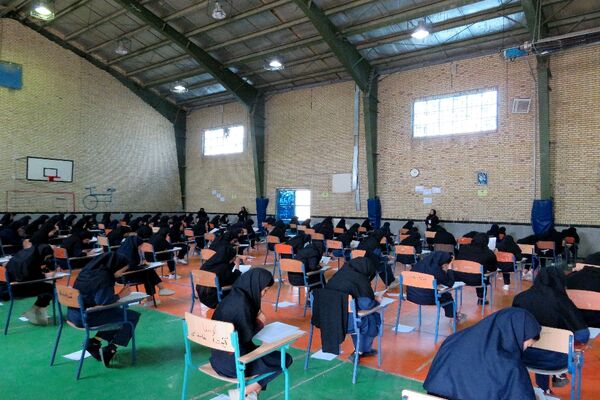 بازدید از حوزه‌های برگزاری امتحانات نهایی در شهرستان فاروج 